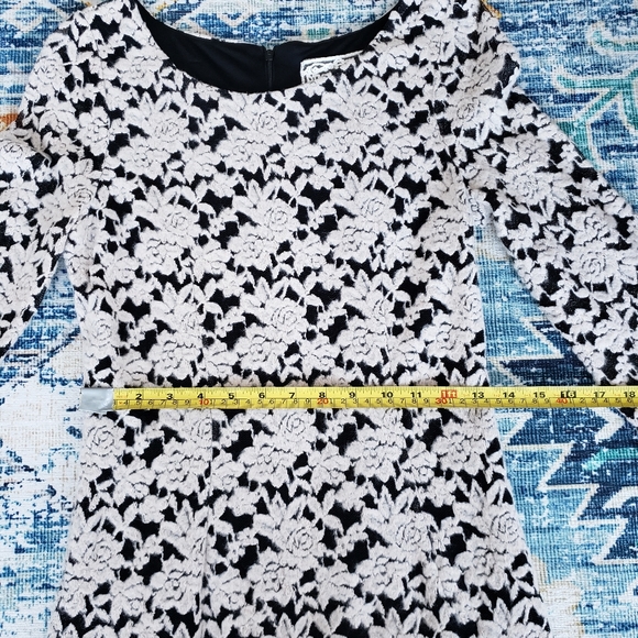 Black and white lace pattern dress or tunic - Picture 5 of 8